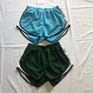 Nike shorts size medium